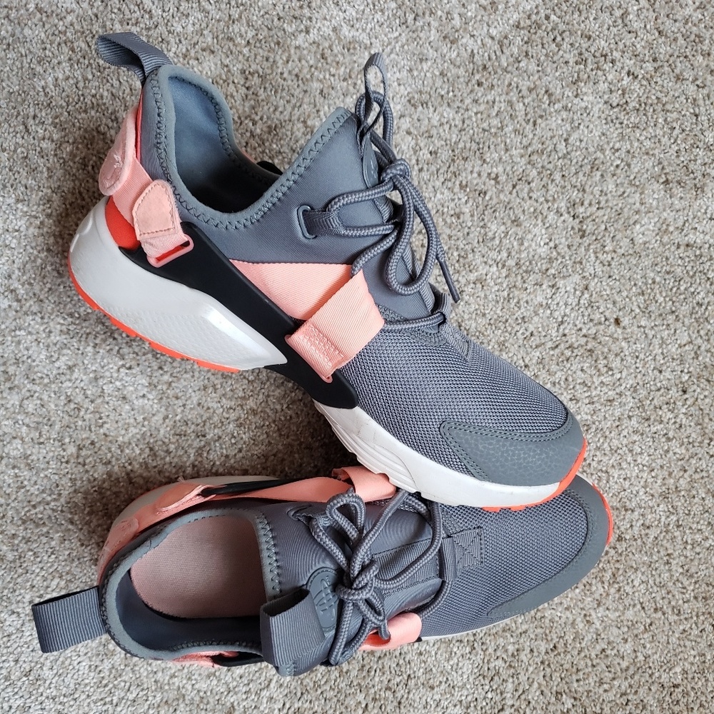 Nike Huaraches - Picture 1 of 1